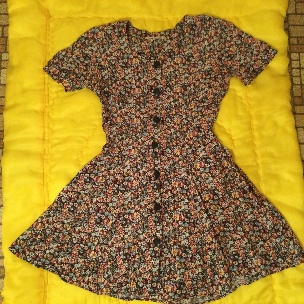 ⭐️ Summer Time! Calico Floral MIDI Dress